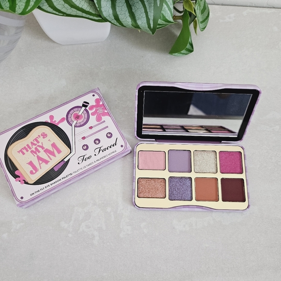 🆕️Too Faced That's My Jam Eyeshadow Palette 8 Colors NIB - Picture 1 of 7